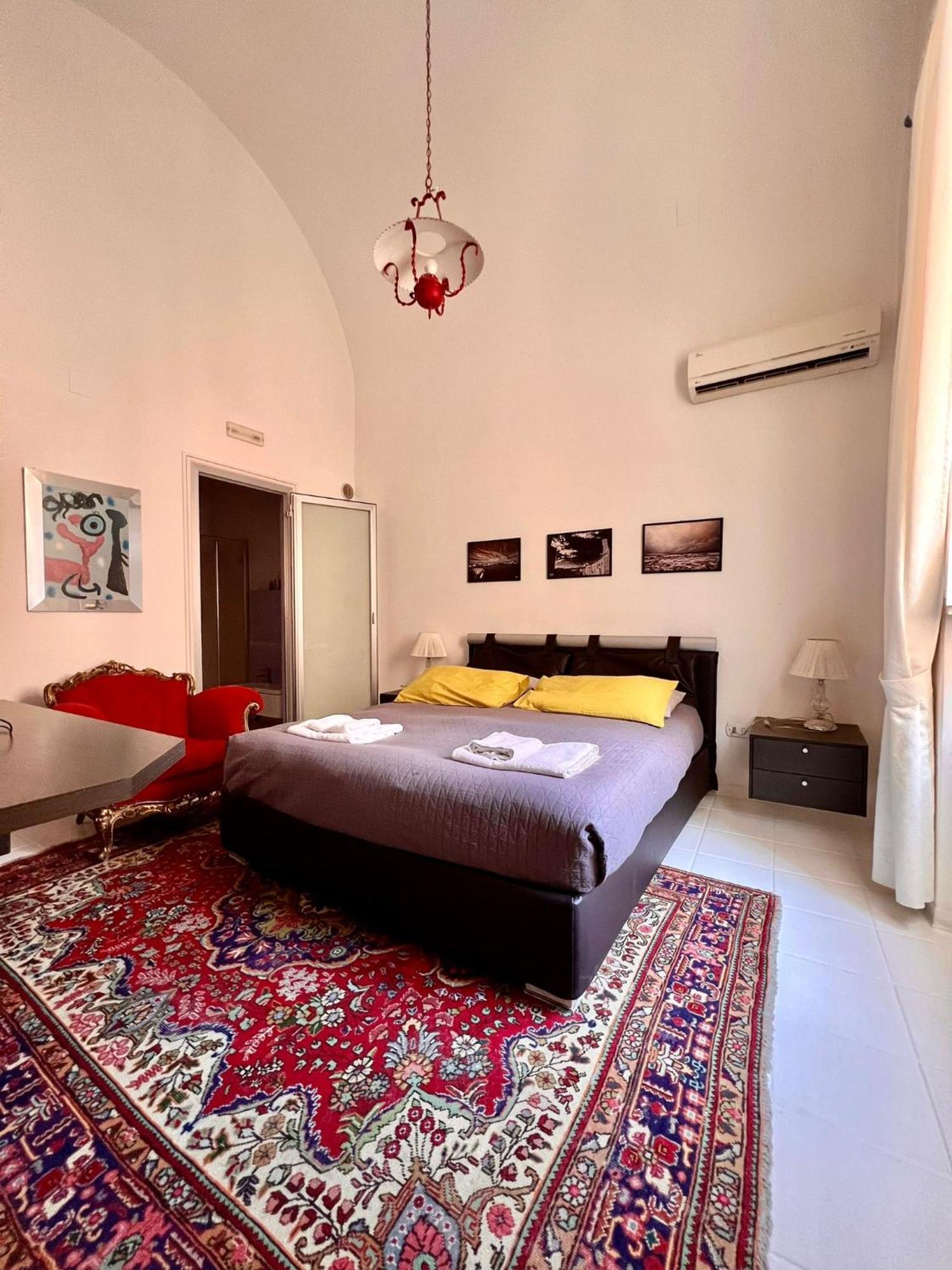 Saint Patrick Guest House Барлетта Экстерьер фото